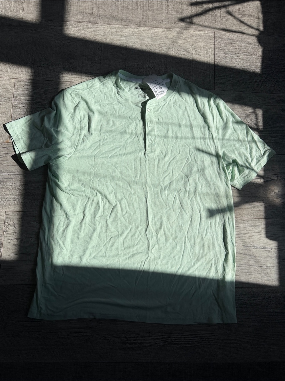Men's Short-Sleeve Henley Polo in Light Mint